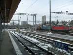 Hier ein Blick in die gut gefllte Abstellgruppe des Bahnhofes Bern am 6.1.11.