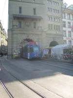 be-4-10/126463/hier-eine-tram-der-linie-6 Hier eine Tram der Linie 6 in der Berner Innenstadt