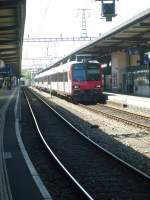 rbde-560-domino/140377/hier-faehrt-ein-domino-in-den HIer fhrt ein Domino in den Bahnhof Genf ein.