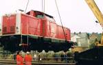 Krahnvorf�hrung mit 212 322-2 beim Bahnhofsfest in Bestwig 1997.